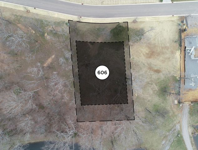 8221 Jolene Dr, College Grove, TN 37046