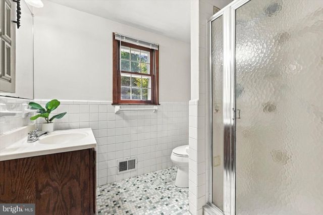 373 IVY LN, Glen Mills, PA 19342