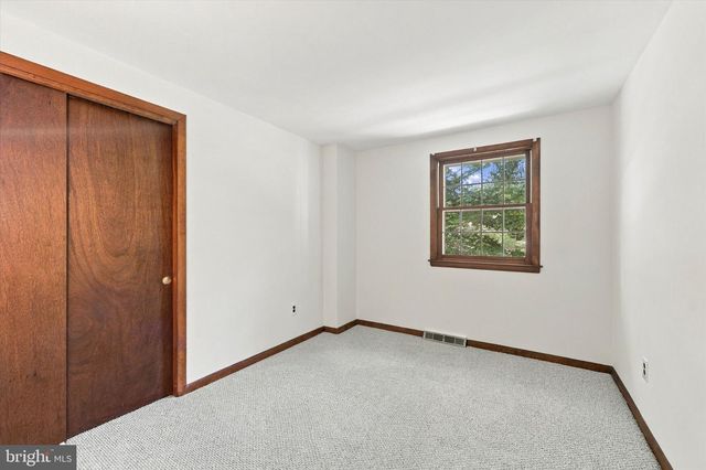 373 IVY LN, Glen Mills, PA 19342