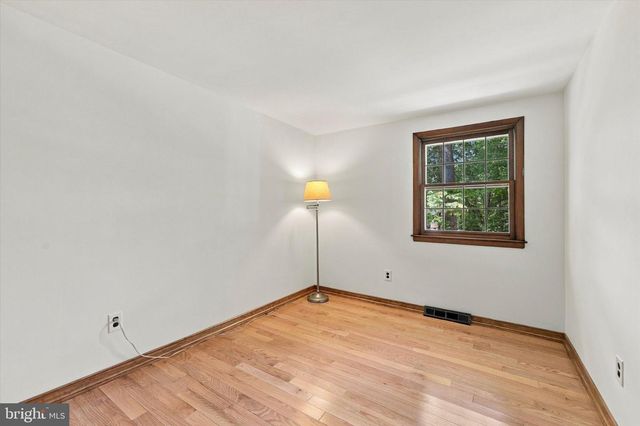 373 IVY LN, Glen Mills, PA 19342