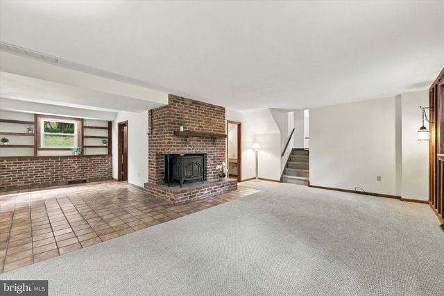 373 IVY LN, Glen Mills, PA 19342