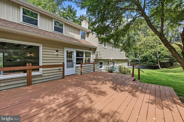 373 IVY LN, Glen Mills, PA 19342