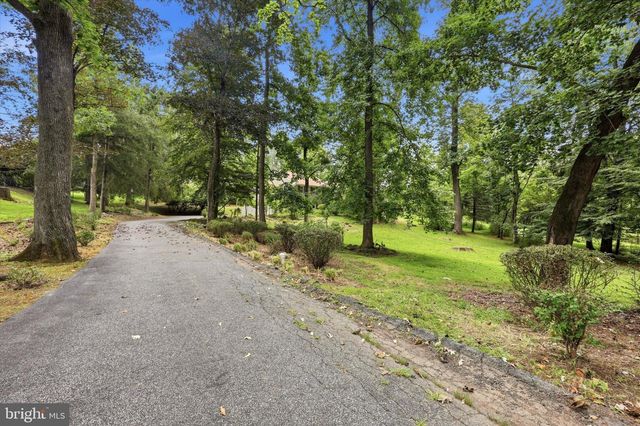 373 IVY LN, Glen Mills, PA 19342