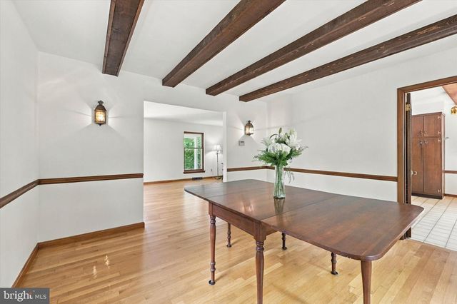373 IVY LN, Glen Mills, PA 19342