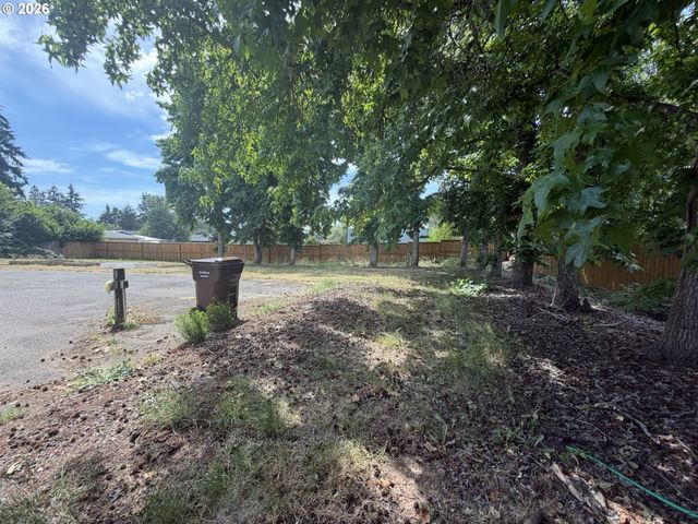 18989 S IRA Ln, Oregon City, OR 97045