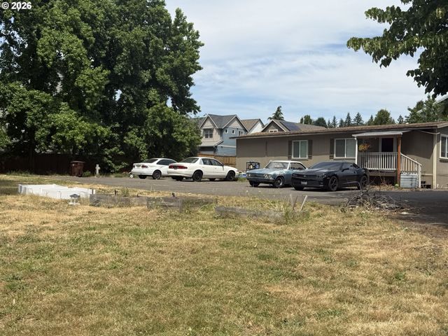 18989 S IRA Ln, Oregon City, OR 97045