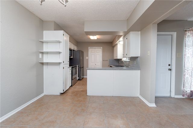 4002 Oak Forest Dr G, Corpus Christi, TX 78413