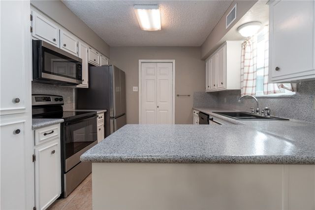 4002 Oak Forest Dr G, Corpus Christi, TX 78413