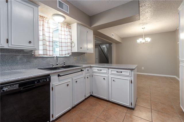 4002 Oak Forest Dr G, Corpus Christi, TX 78413
