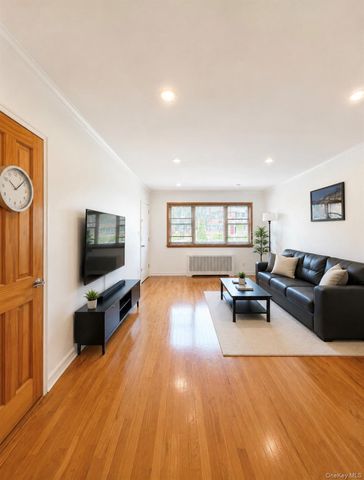 15048 Melbourne Avenue 254A, Flushing, NY 11367