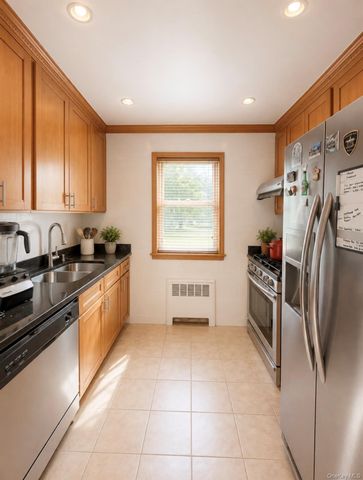 15048 Melbourne Avenue 254A, Flushing, NY 11367