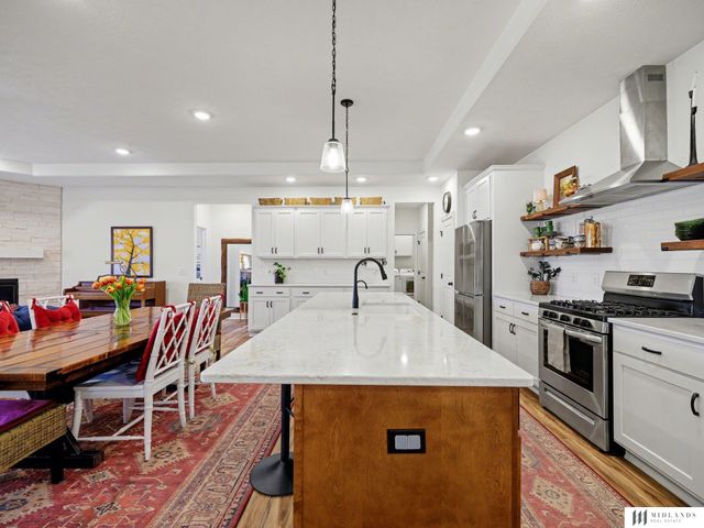 5158 Waterford Avenue Circle, Papillion, NE 68133