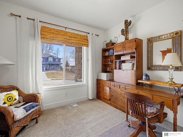 5158 Waterford Avenue Circle, Papillion, NE 68133