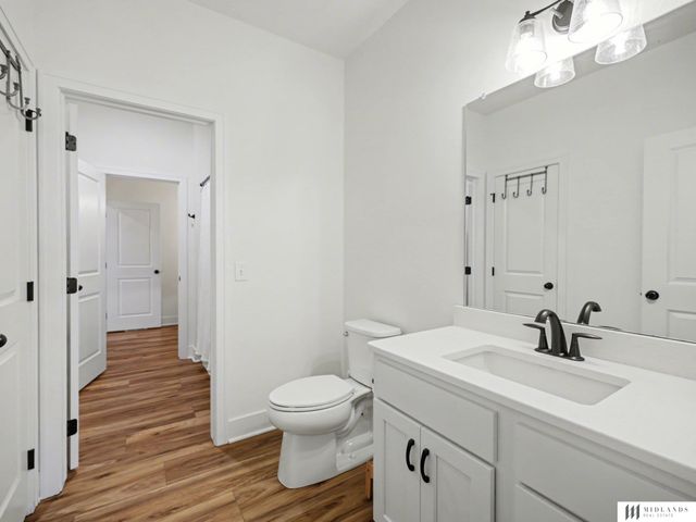 5158 Waterford Avenue Circle, Papillion, NE 68133