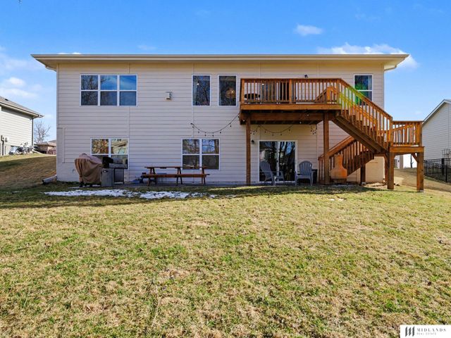 5158 Waterford Avenue Circle, Papillion, NE 68133