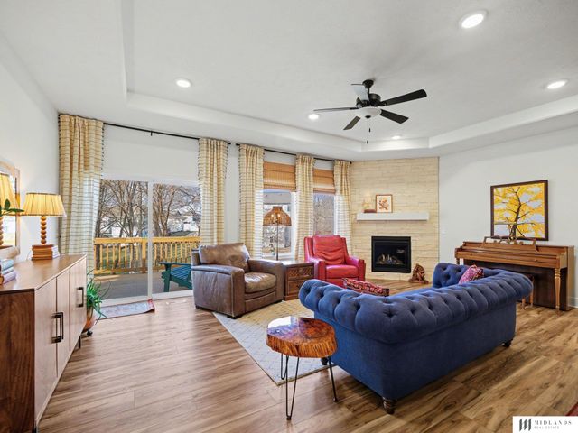 5158 Waterford Avenue Circle, Papillion, NE 68133