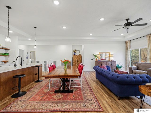 5158 Waterford Avenue Circle, Papillion, NE 68133