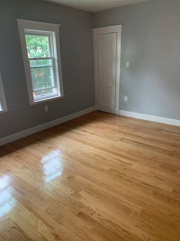 9 Farnum St 2, Quincy, MA 02169
