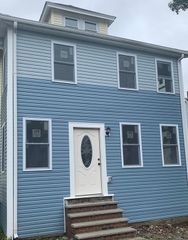 9 Farnum St 2, Quincy, MA 02169