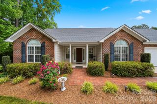 3422 N Bay Drive, Granite Falls, NC 28630