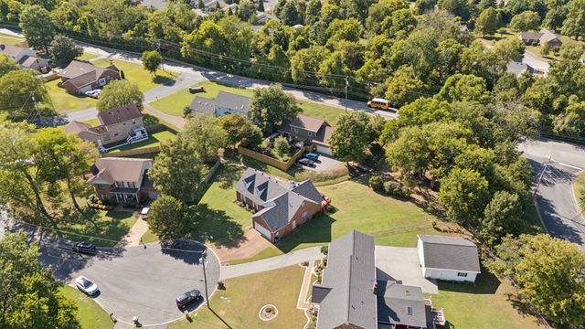 709 Saddle Trail Ct, Hermitage, TN 37076