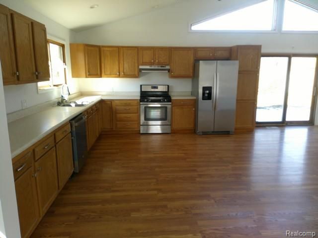 5071 Lippincott Boulevard, Burton, MI 48519