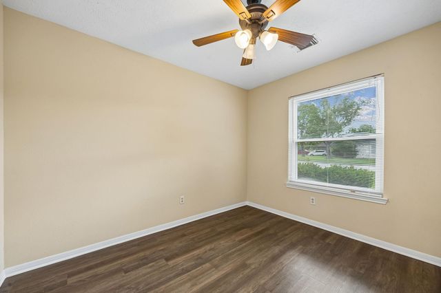 10819 E Linwood Drive, La Porte, TX 77571