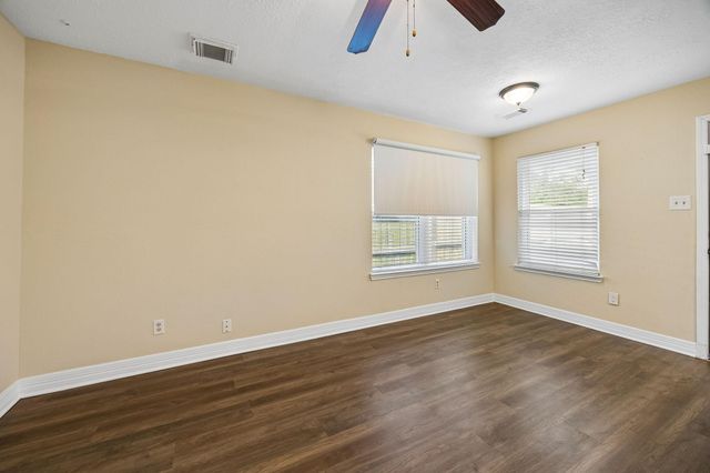10819 E Linwood Drive, La Porte, TX 77571