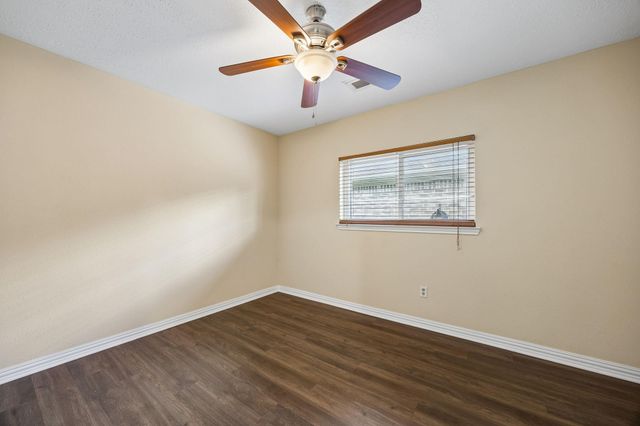 10819 E Linwood Drive, La Porte, TX 77571