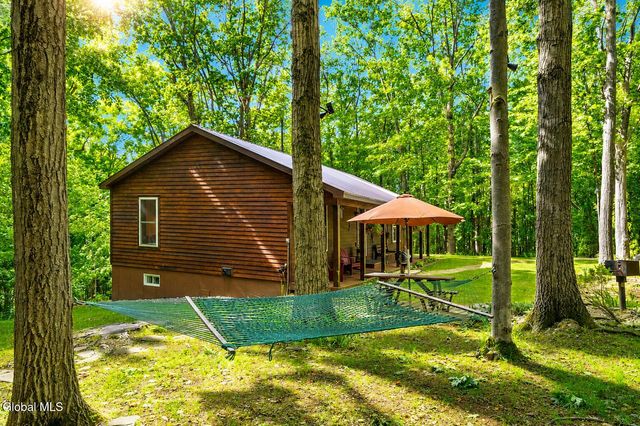 286 Severine Lane, Fultonville, NY 12072