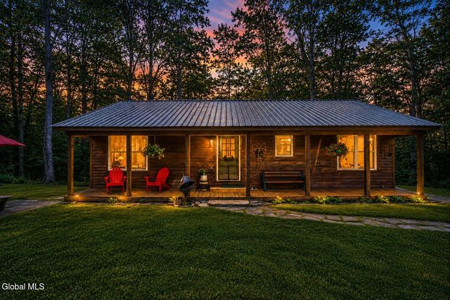 286 Severine Lane, Fultonville, NY 12072