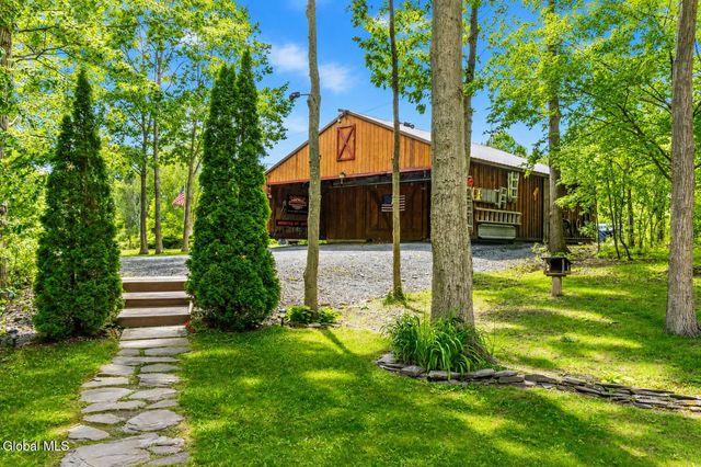 286 Severine Lane, Fultonville, NY 12072