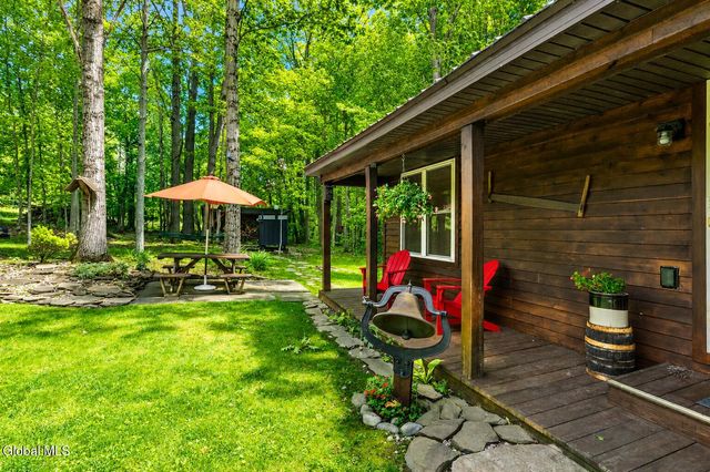 286 Severine Lane, Fultonville, NY 12072