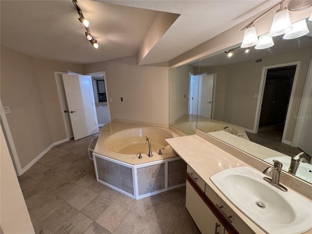 2599 DOLLY BAY DRIVE 207, Palm Harbor, FL 34684