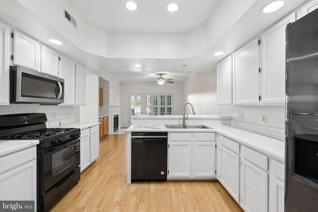 10004 SANDWEDGE CT, Fredericksburg, VA 22408