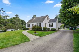 8 Upland Road, Boylston, MA 01505
