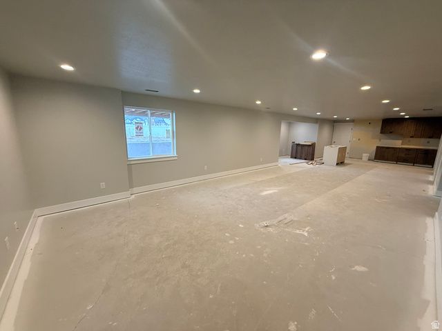 2452 W 3000 N, Farr West, UT 84404