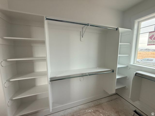 2452 W 3000 N, Farr West, UT 84404