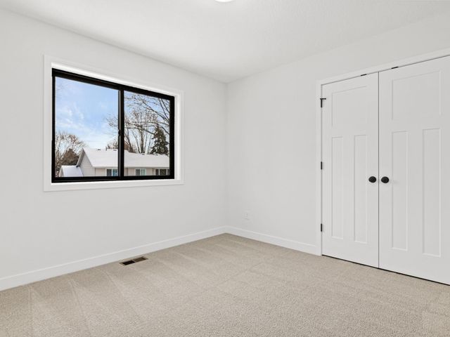 10717 Lincoln Street NE, Blaine, MN 55434