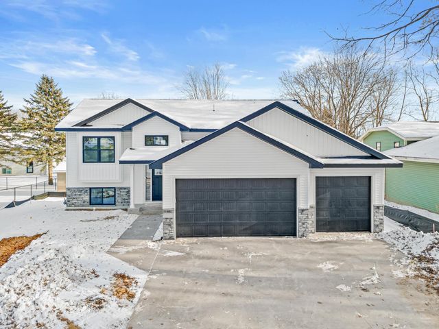 10717 Lincoln Street NE, Blaine, MN 55434
