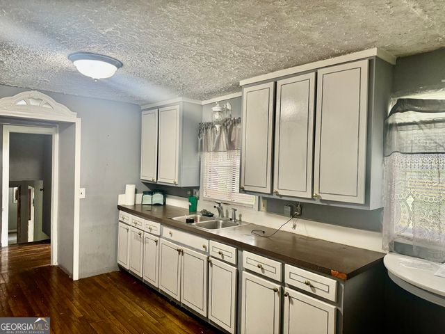 1829 Joy Lake Road, Morrow, GA 30260