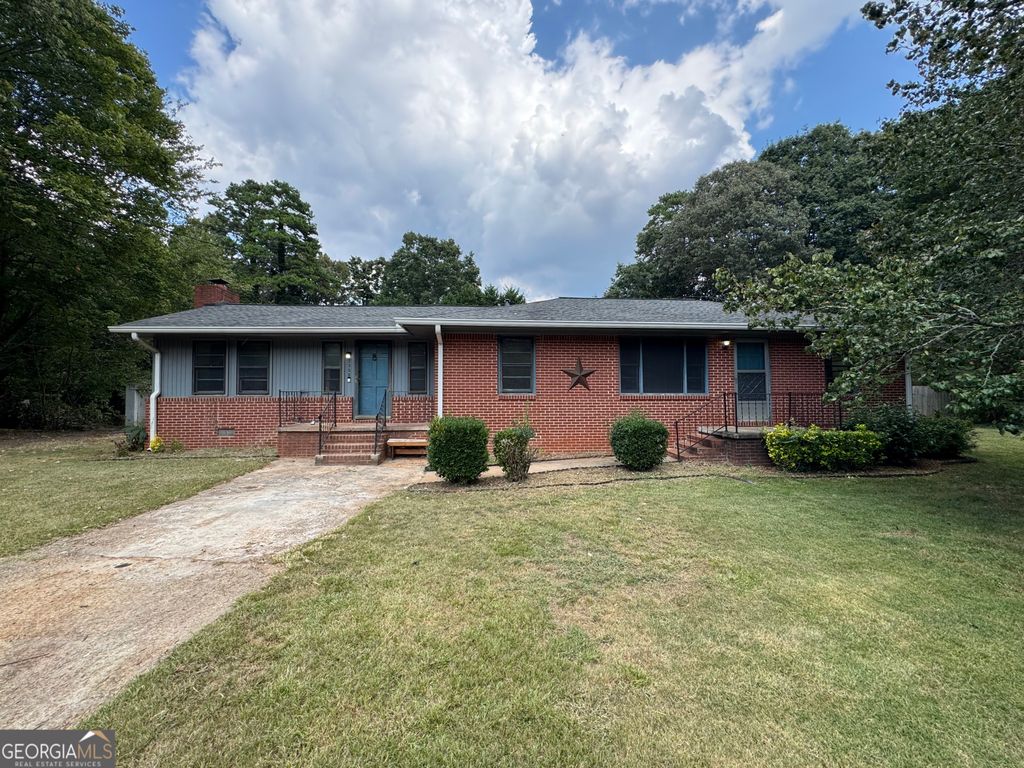 1326 Jennie Lane SW, Lilburn, GA 30047