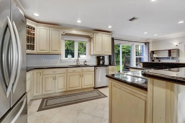 5574 Lake Osborne Drive, Lake Worth, FL 33461