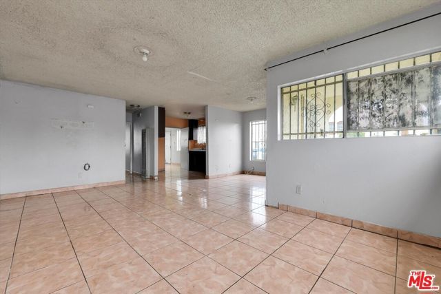 1200 W 94th Street, Los Angeles, CA 90044