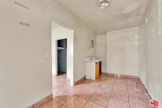 1200 W 94th Street, Los Angeles, CA 90044