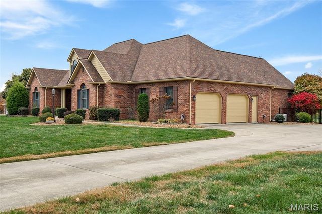 5755 Briars Landing, Millstadt, IL 62260