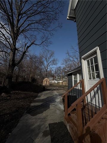 714 Prospect Street, Leavenworth, KS 66048