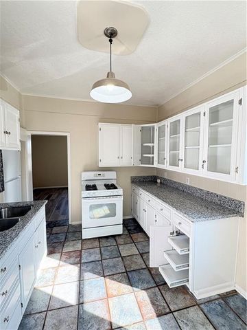 714 Prospect Street, Leavenworth, KS 66048