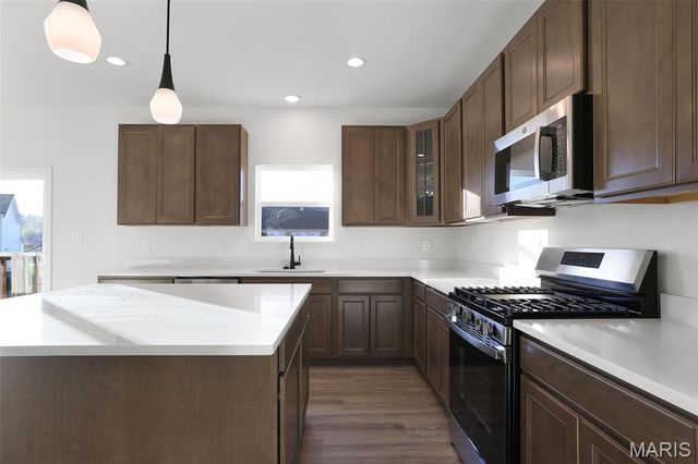 4932 Nadine Lane, St Louis, MO 63129