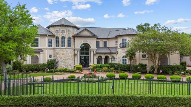 9 Waters Lake Boulevard, Missouri City, TX 77459